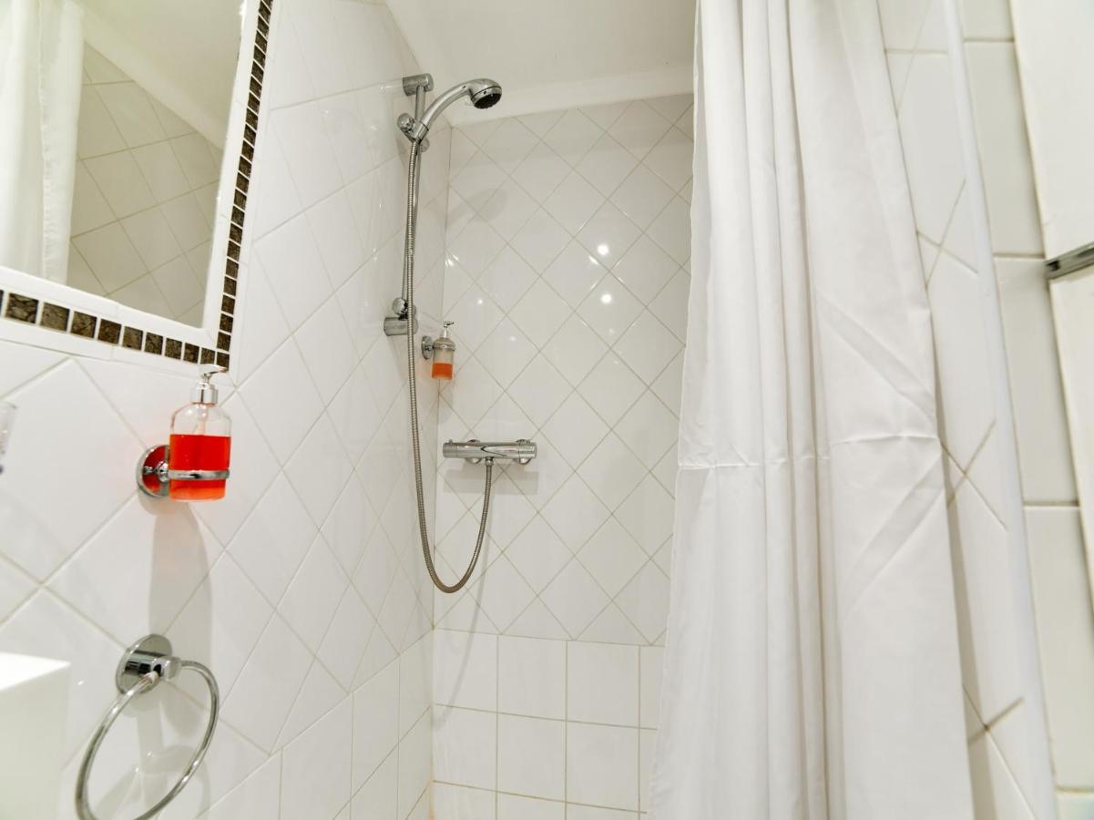 Oyo London Lodge Экстерьер фото