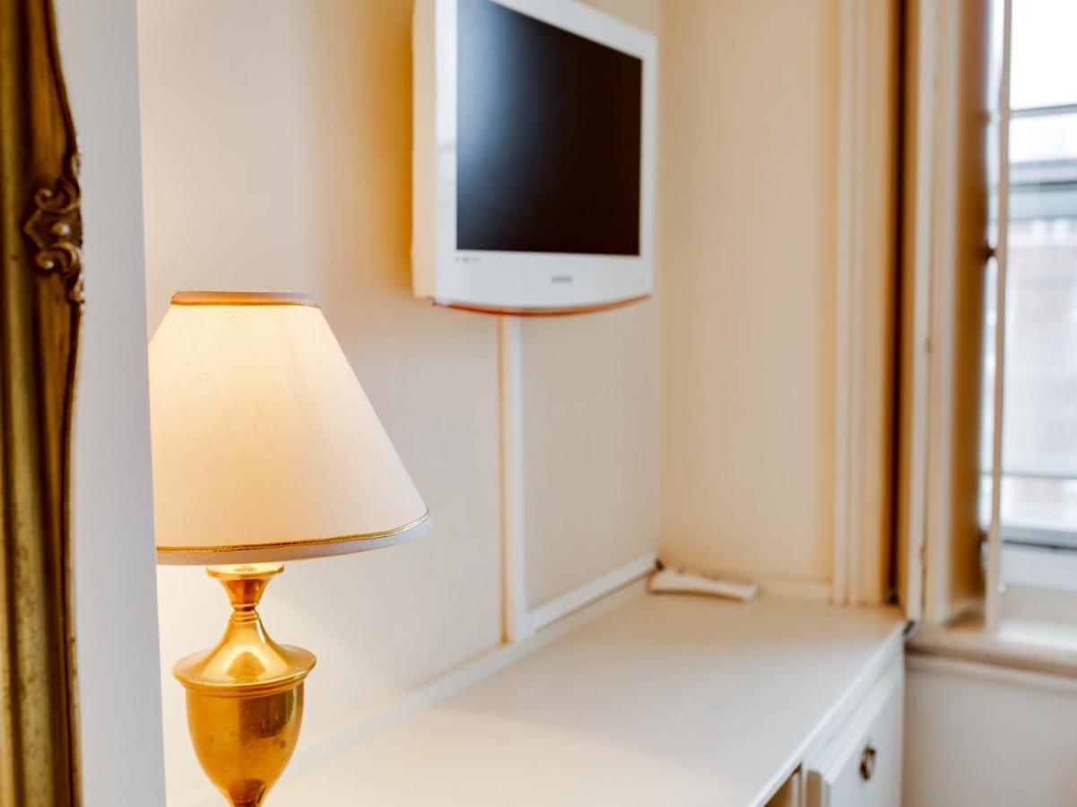 Oyo London Lodge Экстерьер фото